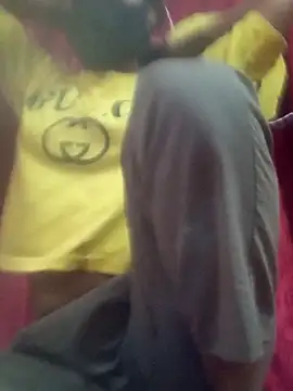 Snapshot of Mansi01 chatting on 10-12-25, 06:56 Mansi01 online show from 10-12-25, 06:56