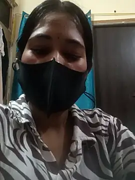 Snapshot of Mansi01 chatting on 10-17-25, 03:36 Mansi01 online show from 10-17-25, 03:36