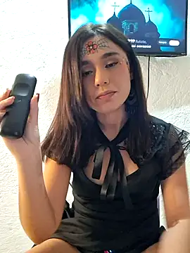 Akane24 online show from 10-31-25, 09:38