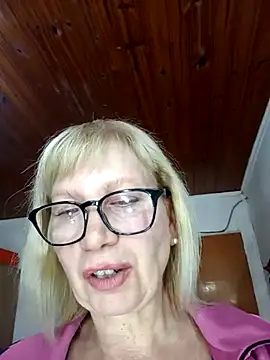 Snapshot of beautifulsexy69_2023 chatting on 09-21-25, 04:30 beautifulsexy69 2023 online show from 09-21-25, 04:30