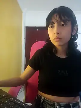 xoxo milk online show from 10-30-25, 04:19