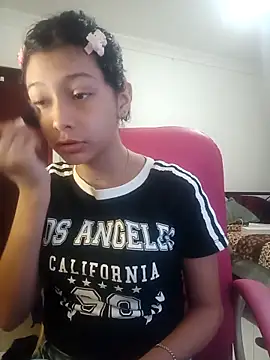 xoxo milk online show from 11-10-25, 04:17