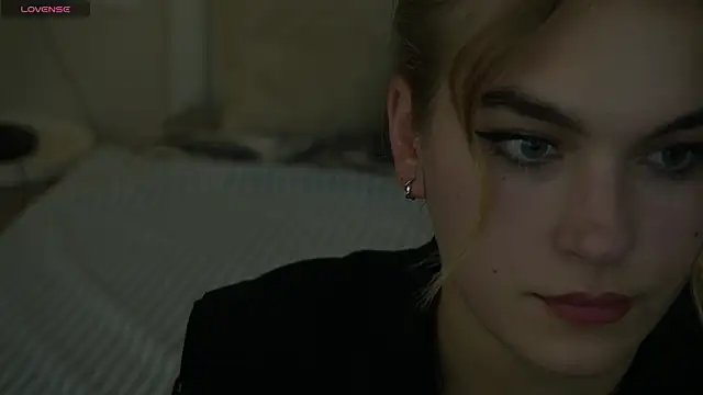 AlinaLiii online show from 11-11-25, 01:33