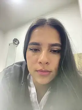 Snapshot of Valery_lux16 chatting on 01-18-26, 06:06 Valery lux16 online show from 01-18-26, 06:06