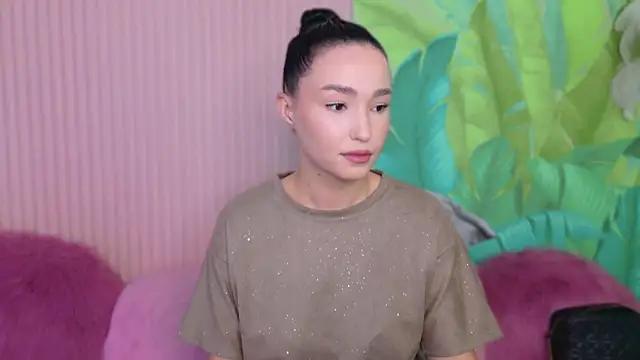 Amanda Choi online show from 10-08-25, 05:38