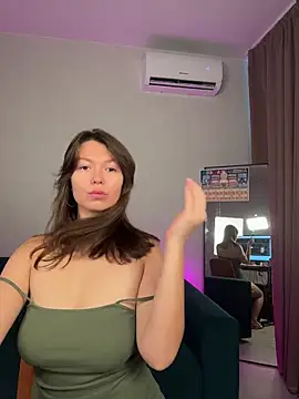 Snapshot of EllaCanny chatting on 07-02-26, 05:02 EllaCanny online show from 07-02-26, 05:02