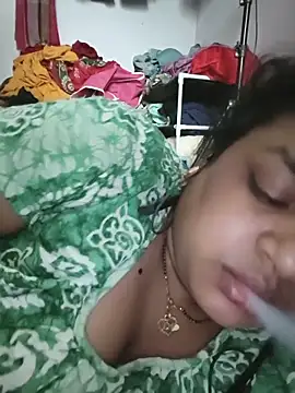 Snapshot of Deborbhavi222 chatting on 06-18-26, 04:46 Deborbhavi222 online show from 06-18-26, 04:46