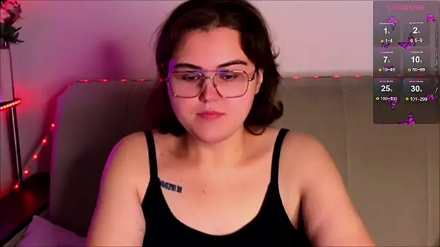  online show from 11-11-25, 03:06