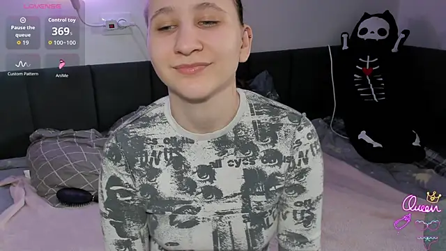 ChristinaFivePlus online show from 03-31-26, 10:26