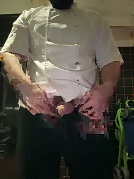 Snapshot of WeirdComedian36 chatting on 10-29-25, 01:02 WeirdComedian36 online show from 10-29-25, 01:02