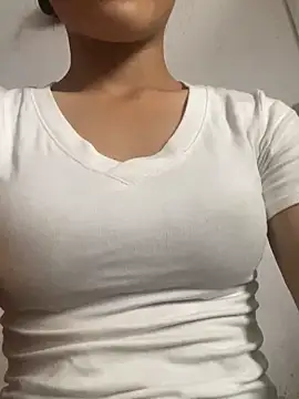 Snapshot of Penny-y chatting on 09-22-25, 08:05 Penny-y online show from 09-22-25, 08:05