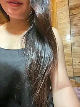 Snapshot of violet-00 chatting on 05-28-26, 02:53 violet-00 online show from 05-28-26, 02:53