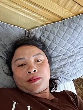 xuxulovezz online show from 11-18-25, 01:55