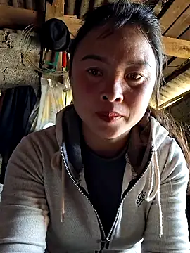 xuxulovezz online show from 02-05-26, 05:23