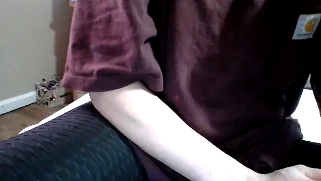 Snapshot of brunettebabexo3 chatting on 11-19-25, 07:14 brunettebabexo3 online show from 11-19-25, 07:14