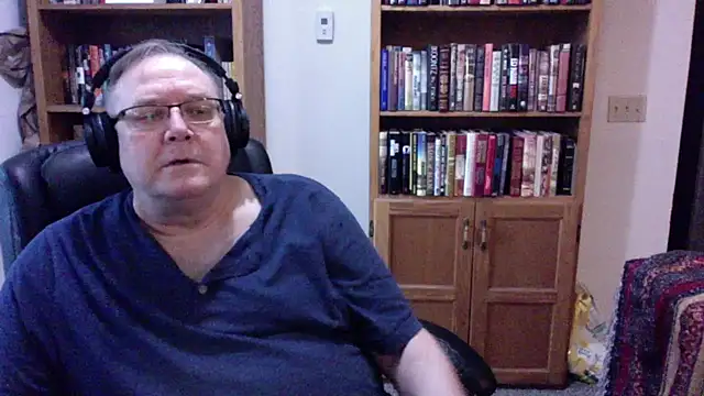 Vinyl22xh online show from 07-16-26, 01:00
