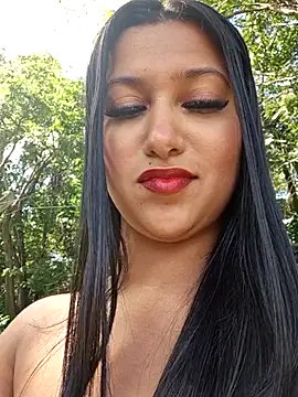 Snapshot of graziele00 chatting on 05-12-26, 04:48 graziele00 online show from 05-12-26, 04:48