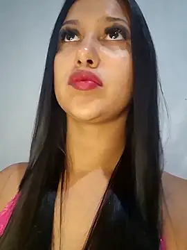Snapshot of graziele00 chatting on 05-21-26, 11:50 graziele00 online show from 05-21-26, 11:50