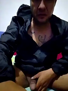 Snapshot of Ruloluna chatting on 10-10-25, 08:24 Ruloluna online show from 10-10-25, 08:24