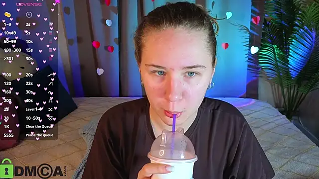 Elsie Cutties online show from 02-13-26, 01:01