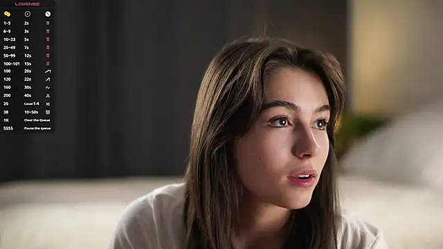 LettySlovacek online show from 11-08-25, 05:18