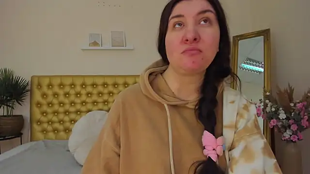 TrishaDarks online show from 03-20-26, 06:07