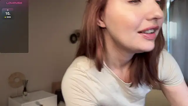 Snapshot of catherine__meow chatting on 10-01-25, 09:59 catherine meow online show from 10-01-25, 09:59