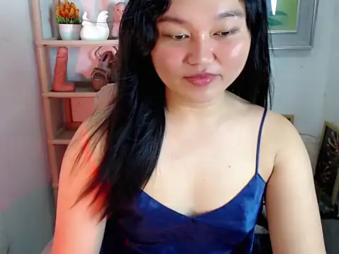 Eyes-on-me online show from 06-15-26, 04:47