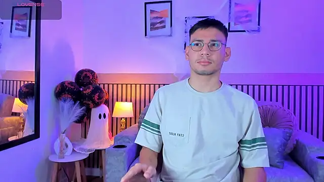 marcuswildx online show from 10-16-25, 11:44