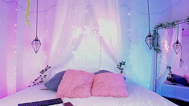 eimi rosse18 online show from 04-17-26, 01:03