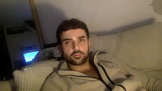 Snapshot of eauminerale chatting on 02-10-26, 09:41 eauminerale online show from 02-10-26, 09:41