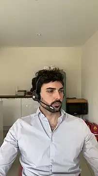 Snapshot of eauminerale chatting on 04-22-26, 10:28 eauminerale online show from 04-22-26, 10:28