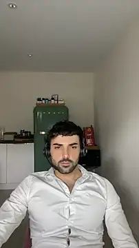 Snapshot of eauminerale chatting on 06-04-26, 12:11 eauminerale online show from 06-04-26, 12:11