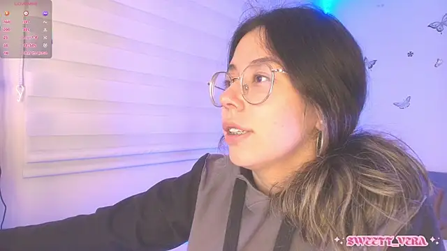 Snapshot of sweettvera chatting on 07-10-26, 03:33 sweettvera online show from 07-10-26, 03:33