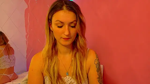 Anaayss  online show from 10-14-25, 04:57