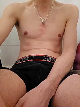 Snapshot of Chrisou73 chatting on 02-04-26, 05:08 Chrisou73 online show from 02-04-26, 05:08