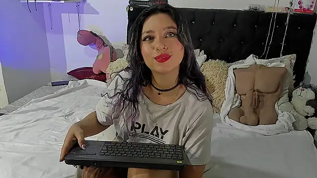 ValeryTatto online show from 11-14-25, 02:10