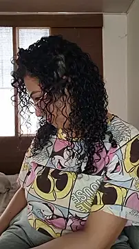 Snapshot of LondonHilton chatting on 02-18-26, 06:15 LondonHilton online show from 02-18-26, 06:15