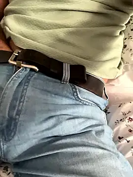 Snapshot of Scotipol chatting on 10-25-25, 03:18 Scotipol online show from 10-25-25, 03:18