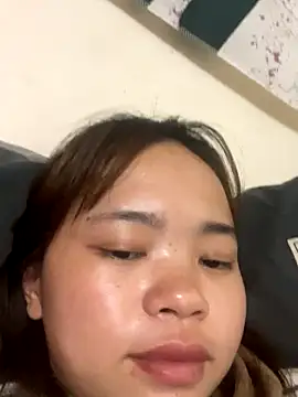 Snapshot of nayyyteyfe chatting on 10-10-25, 04:28 nayyyteyfe online show from 10-10-25, 04:28