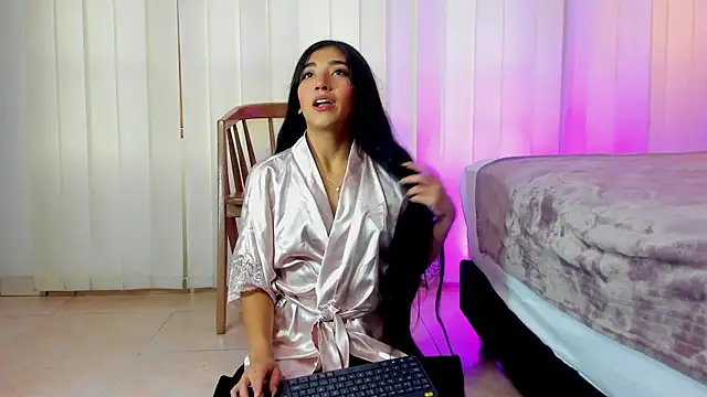 Snapshot of Mariana_Kalo chatting on 04-28-26, 01:16 Mariana Kalo online show from 04-28-26, 01:16