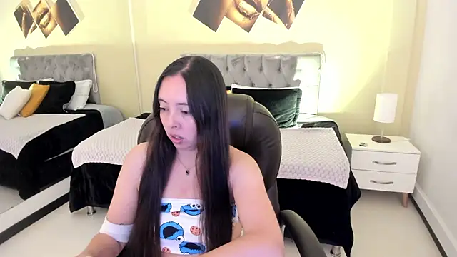 Nata Velvet online show from 10-20-25, 01:33