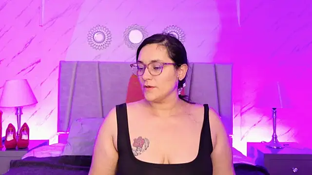Snapshot of Michell_Monet chatting on 06-14-26, 12:18 Michell Monet online show from 06-14-26, 12:18