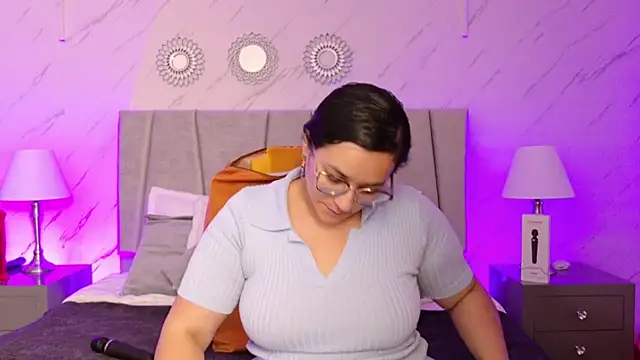 Snapshot of Michell_Monet chatting on 07-09-26, 11:58 Michell Monet online show from 07-09-26, 11:58