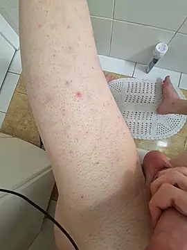 Salsicha244 online show from 11-04-25, 07:57