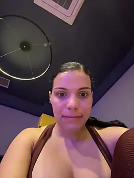 Snapshot of Anavalle chatting on 07-03-26, 05:30 Anavalle online show from 07-03-26, 05:30