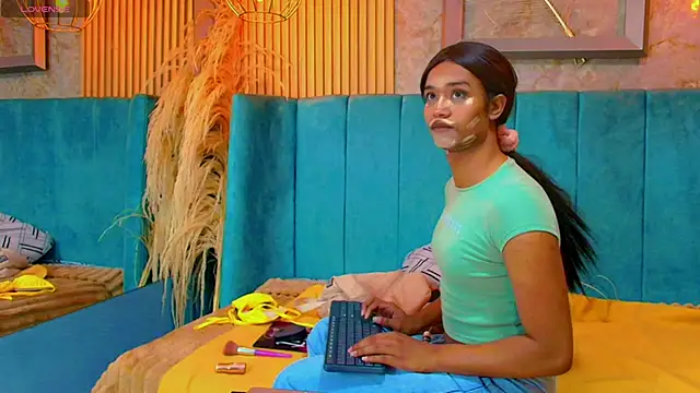 briannyte25 online show from 10-11-25, 11:53