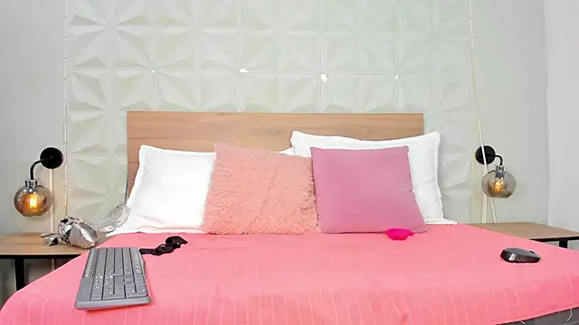 ValeryTrans  online show from 02-19-26, 01:18