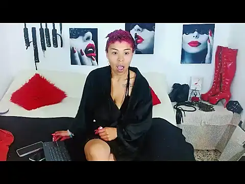 Snapshot of mylygrey chatting on 05-09-26, 11:48 mylygrey online show from 05-09-26, 11:48