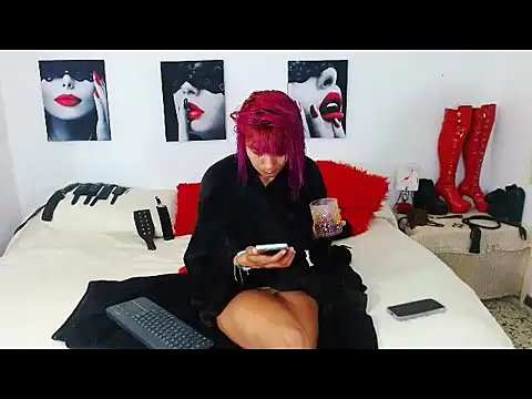 Snapshot of mylygrey chatting on 05-16-26, 02:16 mylygrey online show from 05-16-26, 02:16